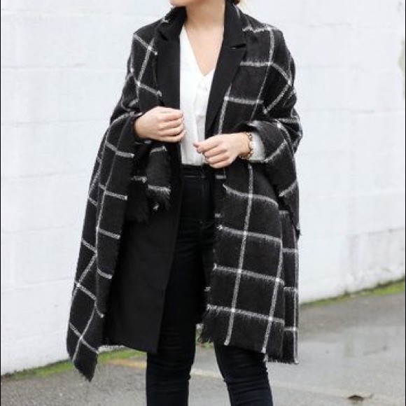 Zara Accessories - Zara Grid Wrap Scarf